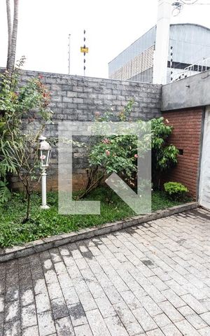 Casa de condomínio à venda com 400m², 4 quartos e 4 vagas Casa de condomínio à venda com 400m², 4 quartos e 4 vagasJardim