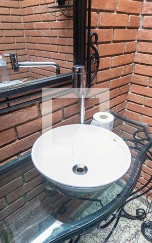 Casa de condomínio à venda com 400m², 4 quartos e 4 vagas Casa de condomínio à venda com 400m², 4 quartos e 4 vagasLavabo