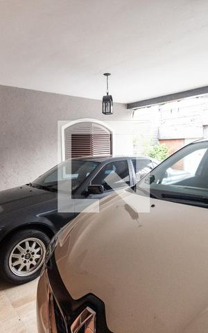 Casa de condomínio à venda com 400m², 4 quartos e 4 vagas Casa de condomínio à venda com 400m², 4 quartos e 4 vagasGaragem