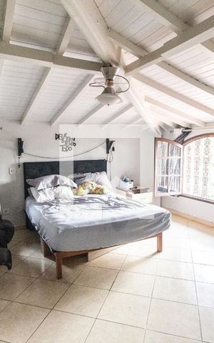 Casa de condomínio à venda com 400m², 4 quartos e 4 vagas Casa de condomínio à venda com 400m², 4 quartos e 4 vagasQuarto 4