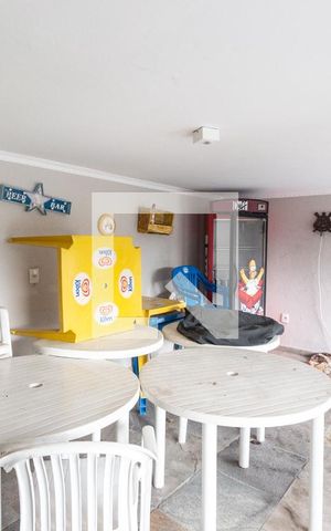 Casa de condomínio à venda com 400m², 4 quartos e 4 vagas Casa de condomínio à venda com 400m², 4 quartos e 4 vagasÁrea comum
