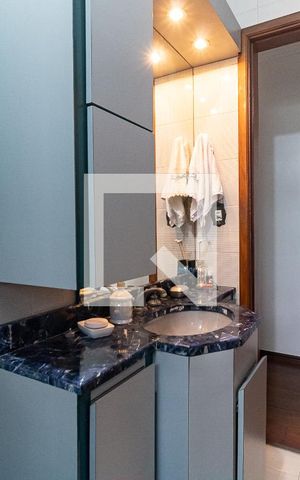 Casa para alugar com 196m², 3 quartos e 3 vagasBanheiro Social