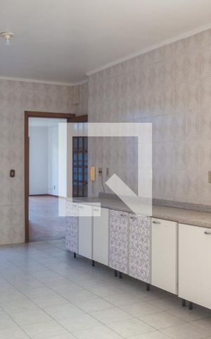 Apartamento à venda com 352m², 4 quartos e 2 vagas Apartamento à venda com 352m², 4 quartos e 2 vagasCozinha