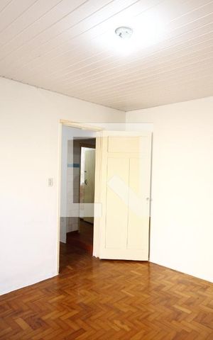 Casa à venda com 200m², 3 quartos e 2 vagasQuarto2 Casa 2