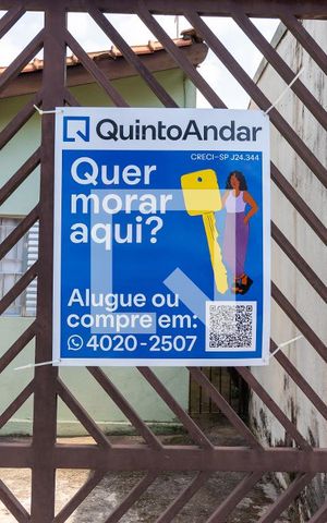 Casa à venda com 70m², 2 quartos e 2 vagas Casa à venda com 70m², 2 quartos e 2 vagasPlaquinha
