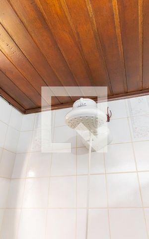 Casa à venda com 70m², 2 quartos e 2 vagas Casa à venda com 70m², 2 quartos e 2 vagasBanheiro - Chuveiro