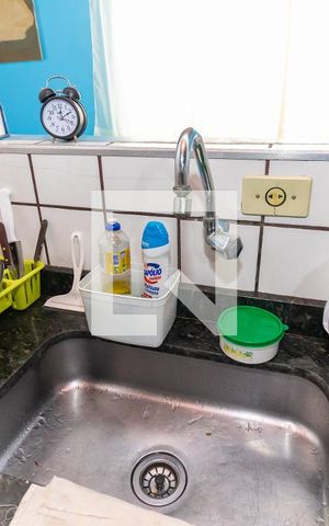 Casa à venda com 70m², 2 quartos e 2 vagas Casa à venda com 70m², 2 quartos e 2 vagasCozinha