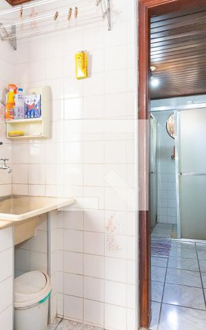 Casa à venda com 70m², 2 quartos e 2 vagas Casa à venda com 70m², 2 quartos e 2 vagasÁrea de Serviço