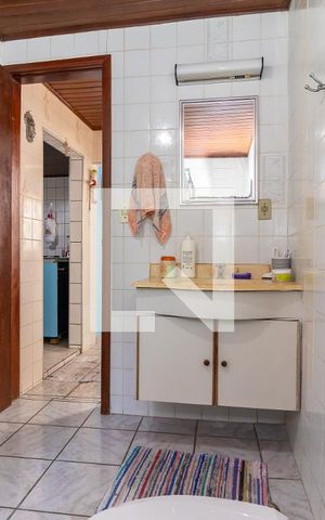 Casa à venda com 70m², 2 quartos e 2 vagas Casa à venda com 70m², 2 quartos e 2 vagasBanheiro