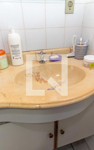 Casa à venda com 70m², 2 quartos e 2 vagas Casa à venda com 70m², 2 quartos e 2 vagasBanheiro - torneira