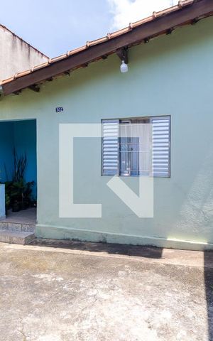 Casa à venda com 70m², 2 quartos e 2 vagas Casa à venda com 70m², 2 quartos e 2 vagasGaragem