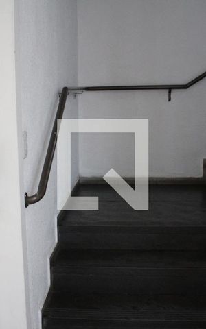 Apartamento à venda com 46m², 2 quartos e 1 vagaEscada