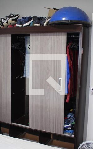 Apartamento à venda com 46m², 2 quartos e 1 vagaQuarto