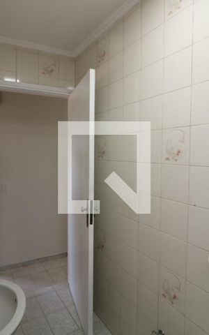 Apartamento para alugar com 55m², 2 quartos e sem vagaBanheiro