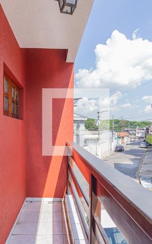 Casa para alugar com 250m², 3 quartos e 2 vagas Casa para alugar com 250m², 3 quartos e 2 vagasSacada da suíte