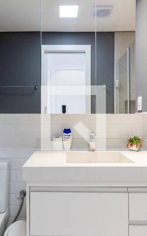 Apartamento à venda com 63m², 2 quartos e 2 vagas Apartamento à venda com 63m², 2 quartos e 2 vagasBanheiro Social
