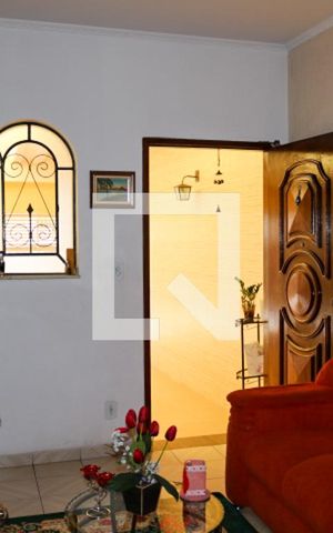 Casa à venda com 400m², 3 quartos e 3 vagas Casa à venda com 400m², 3 quartos e 3 vagasSala