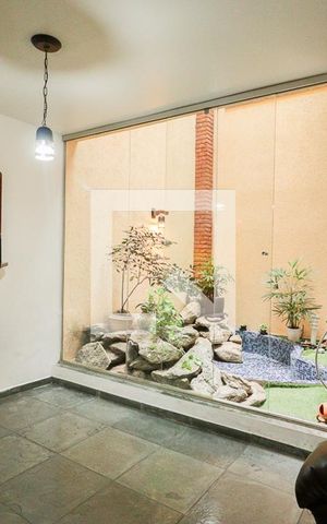 Casa à venda com 780m², 5 quartos e 4 vagasSala