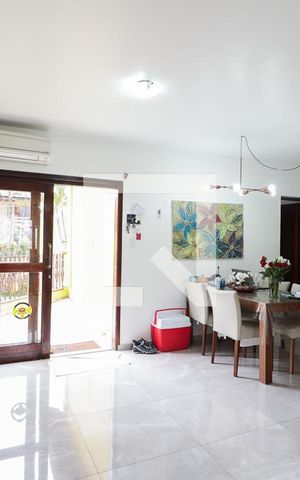 Casa à venda com 780m², 5 quartos e 4 vagasSala - Casa 2