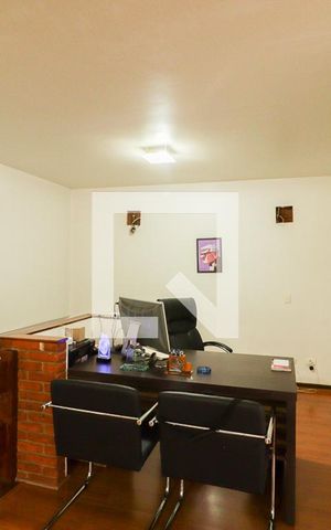 Casa à venda com 780m², 5 quartos e 4 vagasEscritório