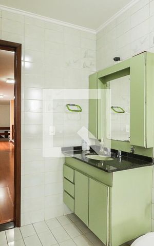 Casa à venda com 780m², 5 quartos e 4 vagasBanheiro Social