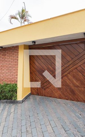 Casa à venda com 780m², 5 quartos e 4 vagasFachada