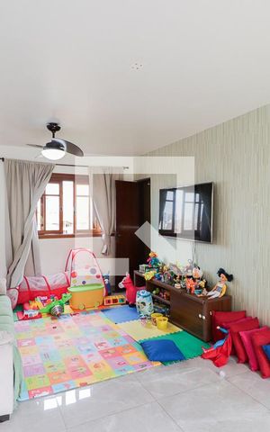 Casa à venda com 780m², 5 quartos e 4 vagasSala - Casa 2