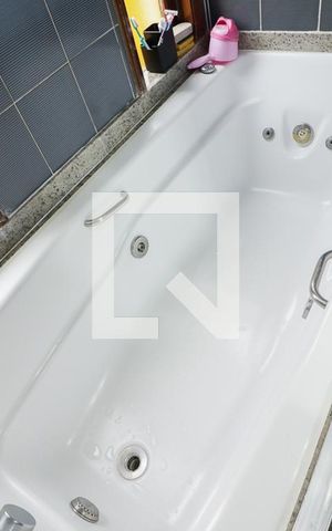Casa à venda com 780m², 5 quartos e 4 vagasBanheiro da Suíte