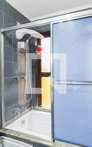 Casa à venda com 780m², 5 quartos e 4 vagasBanheiro da Suíte