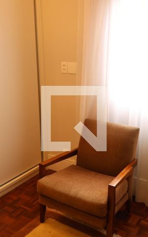 Casa à venda com 296m², 4 quartos e 3 vagas Casa à venda com 296m², 4 quartos e 3 vagasSuite 2