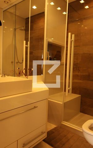 Casa à venda com 296m², 4 quartos e 3 vagas Casa à venda com 296m², 4 quartos e 3 vagasBanheiro suíte 2