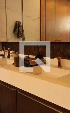 Casa à venda com 296m², 4 quartos e 3 vagas Casa à venda com 296m², 4 quartos e 3 vagasBanheiro da Suíte 1
