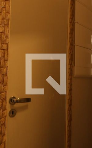 Casa à venda com 296m², 4 quartos e 3 vagas Casa à venda com 296m², 4 quartos e 3 vagasQuarto de Serviço