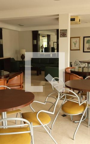 Casa à venda com 296m², 4 quartos e 3 vagas Casa à venda com 296m², 4 quartos e 3 vagasÁrea comum - Salão de festas