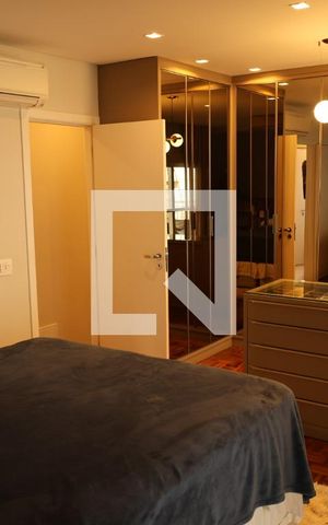 Casa à venda com 296m², 4 quartos e 3 vagas Casa à venda com 296m², 4 quartos e 3 vagasSuite 1