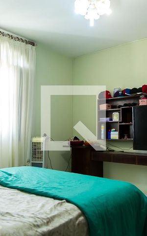 Casa à venda com 226m², 3 quartos e 2 vagas Casa à venda com 226m², 3 quartos e 2 vagasSuíte