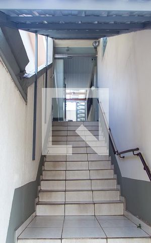 Casa à venda com 226m², 3 quartos e 2 vagas Casa à venda com 226m², 3 quartos e 2 vagasCorredor Lateral