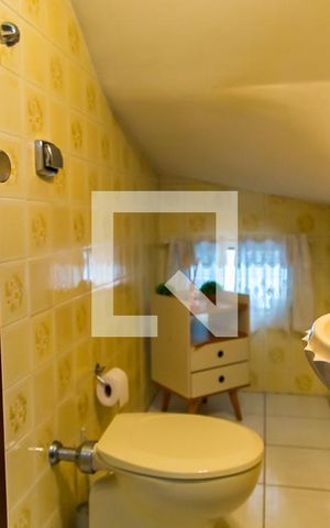 Casa à venda com 226m², 3 quartos e 2 vagas Casa à venda com 226m², 3 quartos e 2 vagasLavabo