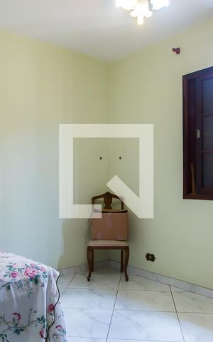Casa à venda com 226m², 3 quartos e 2 vagas Casa à venda com 226m², 3 quartos e 2 vagasQuarto 1