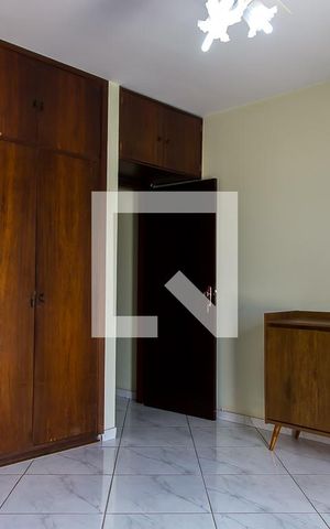 Casa à venda com 226m², 3 quartos e 2 vagas Casa à venda com 226m², 3 quartos e 2 vagasQuarto 2