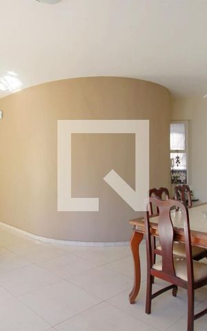 Apartamento à venda com 220m², 4 quartos e 2 vagasSala