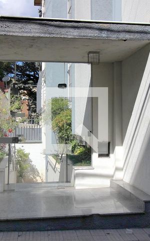Apartamento à venda com 220m², 4 quartos e 2 vagasFachada