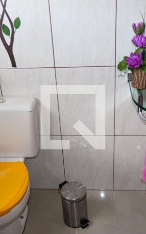 Casa à venda com 250m², 3 quartos e 6 vagas Casa à venda com 250m², 3 quartos e 6 vagasLavabo