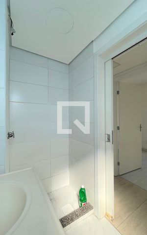 Apartamento à venda com 60m², 2 quartos e 1 vaga Apartamento à venda com 60m², 2 quartos e 1 vagaBanheiro