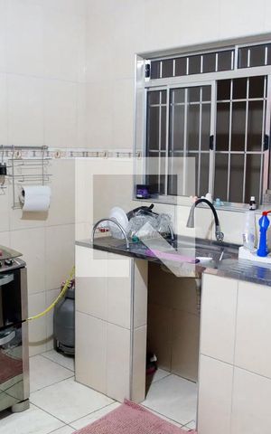 Casa à venda com 90m², 3 quartos e 2 vagas Casa à venda com 90m², 3 quartos e 2 vagasCozinha