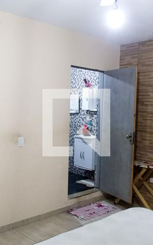 Casa à venda com 90m², 3 quartos e 2 vagas Casa à venda com 90m², 3 quartos e 2 vagasCloset da suíte 2