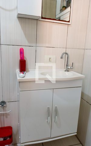 Casa à venda com 90m², 3 quartos e 2 vagas Casa à venda com 90m², 3 quartos e 2 vagasBanheiro da Suíte 1