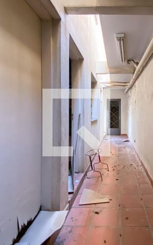 Casa à venda com 330m², 3 quartos e 2 vagas Casa à venda com 330m², 3 quartos e 2 vagasÁrea externa