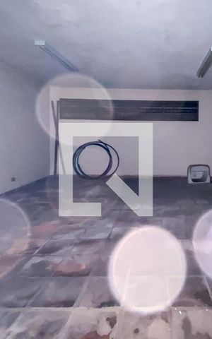 Casa à venda com 330m², 3 quartos e 2 vagas Casa à venda com 330m², 3 quartos e 2 vagasÁrea externa