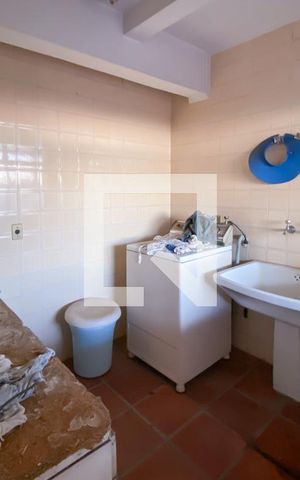 Casa à venda com 330m², 3 quartos e 2 vagas Casa à venda com 330m², 3 quartos e 2 vagasÁrea de Serviço